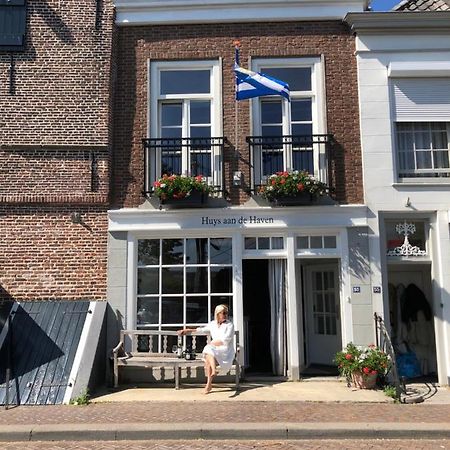 Huys Aan De Haven Hotel Zierikzee Exterior photo